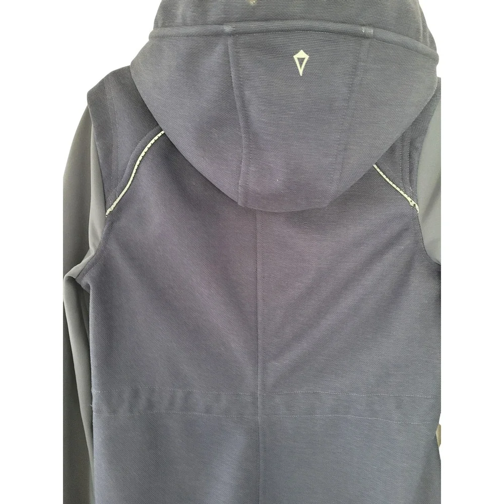 Ivivva softshell hooded